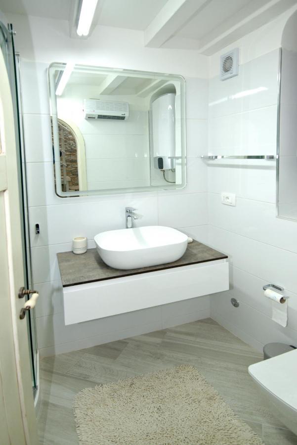 Apartment Sanjin More Antique Baska  Bagian luar foto